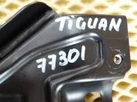 Кронштейн замка капота на Volkswagen Tiguan — фото 8