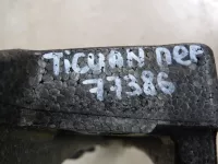 Абсорбер переднего бампера на Volkswagen Tiguan — фото 13