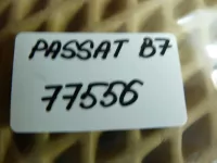 Плафон салонный на Volkswagen Passat B7 — фото 6