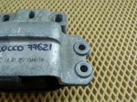 Опора двигателя левая на Volkswagen Scirocco Mk3 — фото 4