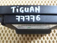 Блок управления парковочным тормозом на Volkswagen Tiguan — фото 4