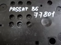 Блок предохранителей на Volkswagen Passat B6 — фото 8