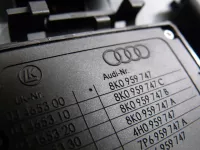 Кнопка регулировки сидения левая на Audi A4 B8 — фото 29