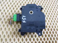 Моторчик заслонки печки на Nissan Fuga Y51 — фото 1