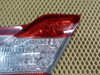Фонарь задний внутренний правый на Nissan Fuga Y51 — фото 4