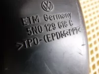 Патрубок воздушного фильтра на Volkswagen Tiguan — фото 8