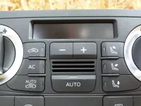Блок управления климатической установкой на Audi A3 8P — фото 5