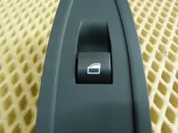 Кнопка стеклоподъемника на BMW 1-Series F20 — фото 2