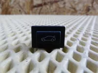 Кнопка открывания багажника на BMW 1-Series F20 — фото 1