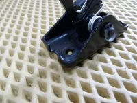 Крючок капота на Audi A3 8V — фото 3