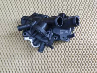 Насос водяной (помпа) VW Golf VII 2012-2020 (В СБОРЕ С КОРПУСОМ ТЕРМОСТАТА 04E121600CB 04E121042AC 04E109111J) — фото 1
