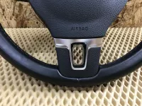 Рулевое колесо на Volkswagen Touran — фото 2