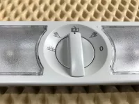 Плафон салонный на Volkswagen Touran — фото 3