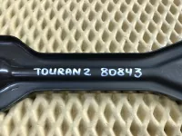 Кронштейн замка капота на Volkswagen Touran — фото 8