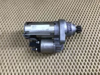 Стартер на Volkswagen Touran — фото 1