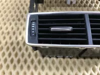 Воздушный дефлектор на Audi A8 D3 — фото 3
