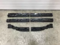 Кронштейн накладки на порог наружный BMW 2-Series 2-serie F45/F46 Tourer 2014-2022 (51777301939 51777301940 51777301941 51777301942 51777301943 51777301944) — фото 1