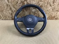 Рулевое колесо на Volkswagen Passat CC B6 — фото 2