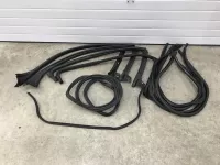 Уплотнитель двери VW Passat CC 2008-2017 (3C8854543J 3C8854544J 3C8867911A 3C8854545L 3C8854546L 3C8867913A 3C8827705B) — фото 1