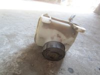 Бачок главного тормозного цилиндра на Chery Very A13 — фото 4