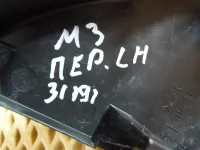 Уголок двери передней левой внутренний на Mazda 3 BK — фото 10
