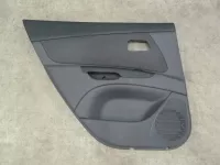 Обшивка двери задней левой Kia RIO 2005-2011 (ЭЛЕКТРИКА 833011G123APC) — фото 1
