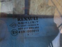 Стекло двери задней левой форточка на Renault Megane — фото 2