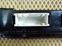 Блок управления климатической установкой на Ford C-MAX Mk1 — фото 9