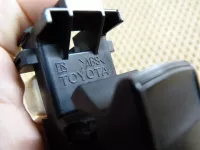 Кнопка стеклоподъемника на Toyota Auris E150 — фото 5