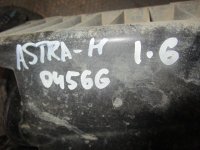 Корпус воздушного фильтра на Opel Astra H — фото 7