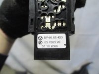Кнопка обогрева сидений на Mazda 3 BK — фото 4