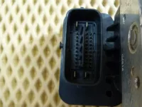 Блок ABS на Toyota Auris E150 — фото 4