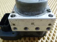 Блок ABS на Toyota Auris E150 — фото 5