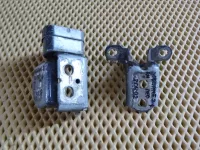 Петля двери передней правой Renault Megane II 2003-2009,Scenic II 2003-2009 (СОВМЕЩЕНА С ОГРАНИЧИТЕЛЕМ ДВЕРИ 8200029136) — фото 1