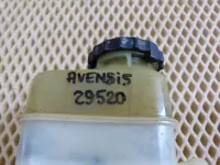 Бачок гур на Toyota Avensis T250 — фото 3