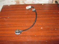 Датчик детонации Hyundai Elantra 2006-2011,Cerato 2004-2008,Ceed 2007-2012,i30 2007-2012,Soul 2009-2014,i20 2008-2014,Cerato 2009-2013,Carens 2006-2012,ix35/Tucson 2010-2015, 2010-2015,Solaris/Accent IV 2010>,Elantra 2011-2016 (G4FA G4FC 392502B000) — фото 1