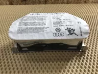 Подушка безопасности пассажирская в торпедо на Audi A8 D3 — фото 2