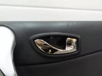 Обшивка двери передней правой на Renault Koleos Y — фото 9