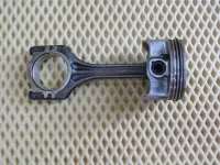 Поршень с шатуном Seat Ibiza IV 2008-2017 Skoda Fabia 2007-2015 Skoda Rapid 2013-2020 Skoda Roomster 2006-2015 VW Jetta 2011-2018 VW Polo (Sed RUS) 2011-2020 (CFNA 036107065ET) — фото 1