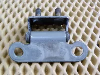 Петля двери багажника на Toyota Auris E150 — фото 3
