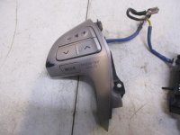 Блок кнопок в руль на Toyota Camry XV40 — фото 2