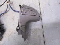 Блок кнопок в руль на Toyota Camry XV40 — фото 3