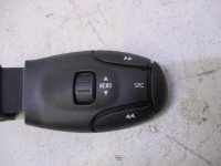 Переключатель подрулевой управления магнитолой на Peugeot Partner Tepee — фото 2