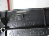Кнопка стеклоподъемника на Toyota RAV4 XA30 — фото 3