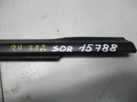 Уплотнитель стекла двери задней правой на Kia Sorento XM — фото 4