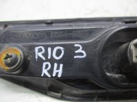 Повторитель на крыло правый белый на Kia Rio UB — фото 3