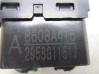 Кнопка стеклоподъемника на Mitsubishi Outlander GF0W — фото 6