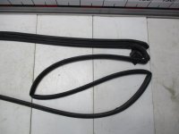 Уплотнитель двери на Toyota Camry XV50 — фото 5
