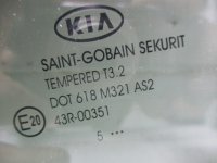 Стекло двери задней левой на Kia Sportage SL — фото 3