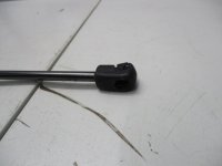 Амортизатор двери багажника на Hyundai Creta GS — фото 2